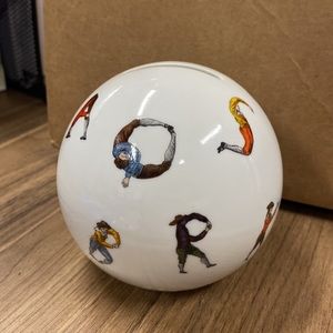 Williamsburg Hatch Patch Alphabet coin back